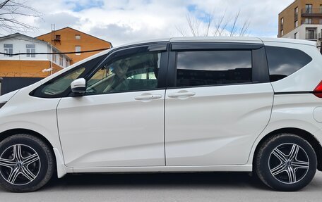 Honda Freed II, 2019 год, 1 800 000 рублей, 5 фотография