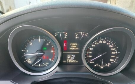 Toyota Land Cruiser 200, 2012 год, 4 000 000 рублей, 6 фотография