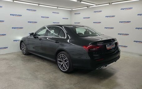 Mercedes-Benz E-Класс, 2021 год, 4 700 000 рублей, 3 фотография