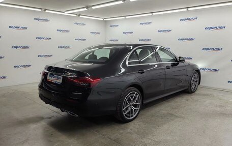 Mercedes-Benz E-Класс, 2021 год, 4 700 000 рублей, 4 фотография