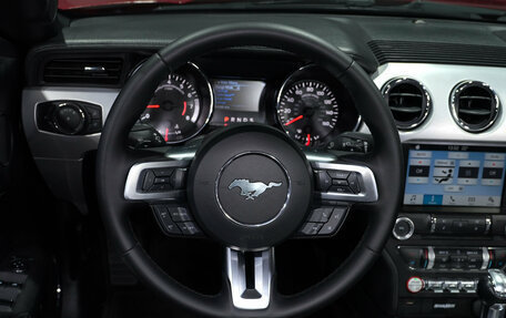 Ford Mustang VI рестайлинг, 2017 год, 2 990 000 рублей, 17 фотография