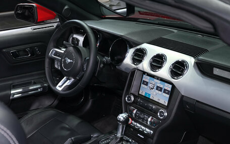 Ford Mustang VI рестайлинг, 2017 год, 2 990 000 рублей, 16 фотография