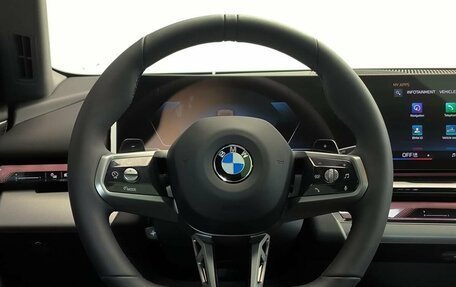 BMW 5 серия, 2025 год, 8 320 000 рублей, 15 фотография