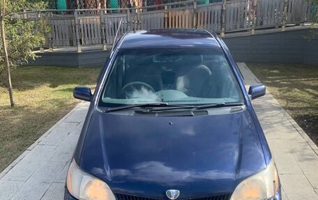 Toyota Platz, 1999 год, 199 999 рублей, 1 фотография