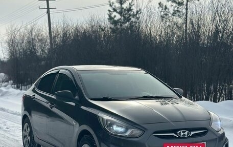 Hyundai Solaris II рестайлинг, 2012 год, 900 000 рублей, 2 фотография