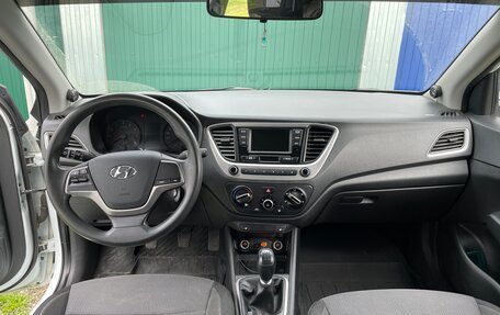 Hyundai Solaris II рестайлинг, 2018 год, 1 150 000 рублей, 8 фотография