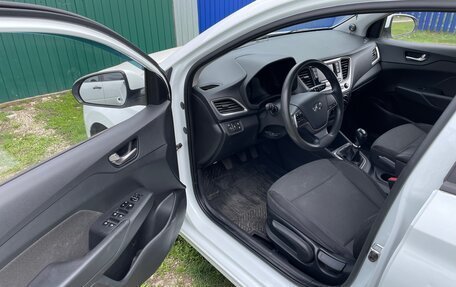 Hyundai Solaris II рестайлинг, 2018 год, 1 150 000 рублей, 11 фотография