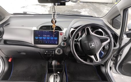 Honda Fit III, 2011 год, 1 100 000 рублей, 8 фотография