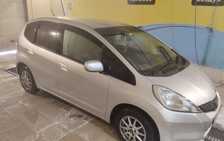 Honda Fit III, 2011 год, 1 100 000 рублей, 14 фотография