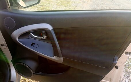 Toyota RAV4, 2007 год, 1 200 000 рублей, 15 фотография