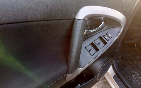 Toyota RAV4, 2007 год, 1 200 000 рублей, 21 фотография