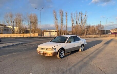 Toyota Camry, 2000 год, 265 000 рублей, 3 фотография