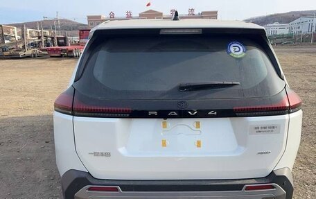 Toyota RAV4, 2026 год, 5 000 000 рублей, 24 фотография