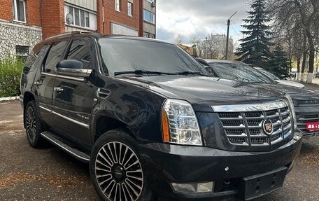 Cadillac Escalade III, 2012 год, 2 290 000 рублей, 1 фотография