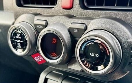 Suzuki Jimny, 2023 год, 1 800 000 рублей, 18 фотография