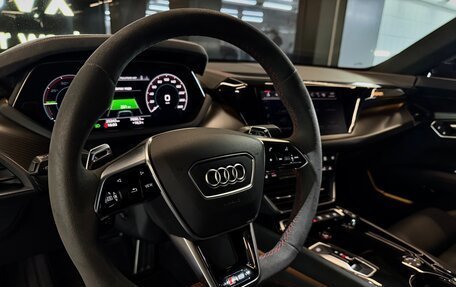 Audi RS e-tron GT, 2021 год, 13 800 000 рублей, 29 фотография