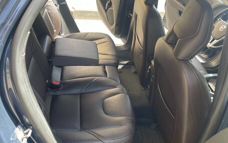 Volvo V40 II рестайлинг, 2014 год, 1 300 000 рублей, 24 фотография