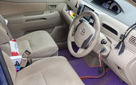 Toyota Raum II, 2010 год, 450 000 рублей, 11 фотография