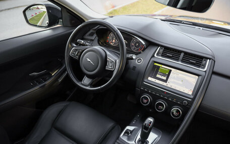 Jaguar E-Pace, 2019 год, 2 249 000 рублей, 10 фотография