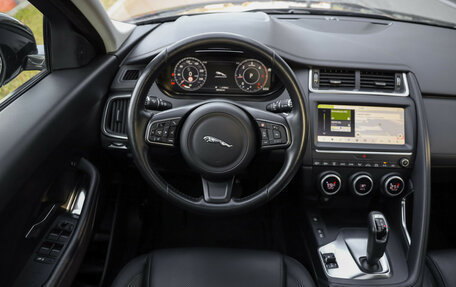 Jaguar E-Pace, 2019 год, 2 249 000 рублей, 12 фотография