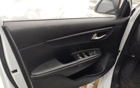 KIA Rio IV, 2019 год, 832 000 рублей, 10 фотография