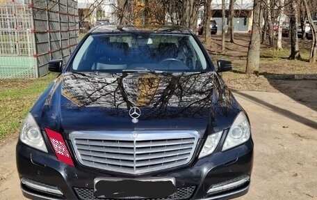 Mercedes-Benz E-Класс, 2011 год, 1 800 000 рублей, 1 фотография