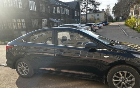 Hyundai Solaris II рестайлинг, 2021 год, 1 400 000 рублей, 4 фотография