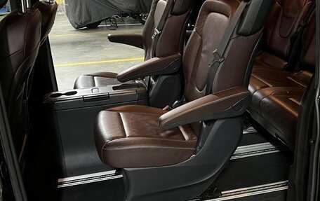 Mercedes-Benz V-Класс, 2014 год, 2 400 000 рублей, 16 фотография