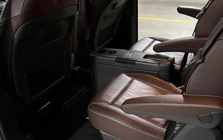 Mercedes-Benz V-Класс, 2014 год, 2 400 000 рублей, 14 фотография