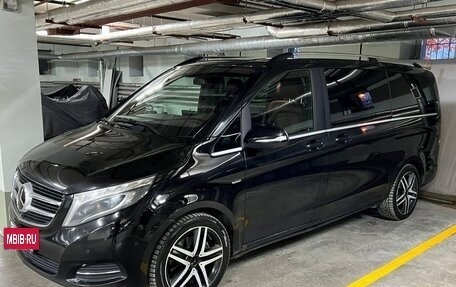 Mercedes-Benz V-Класс, 2014 год, 2 400 000 рублей, 11 фотография