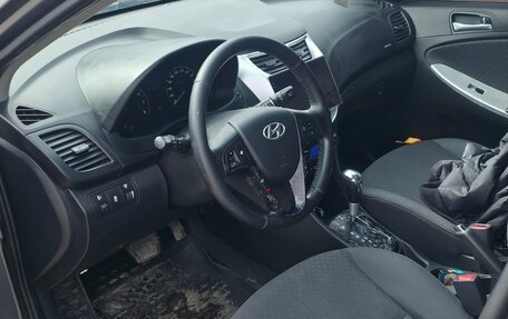 Hyundai Solaris II рестайлинг, 2011 год, 900 000 рублей, 4 фотография