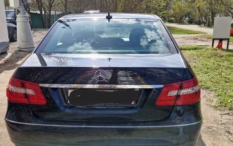 Mercedes-Benz E-Класс, 2011 год, 1 800 000 рублей, 2 фотография