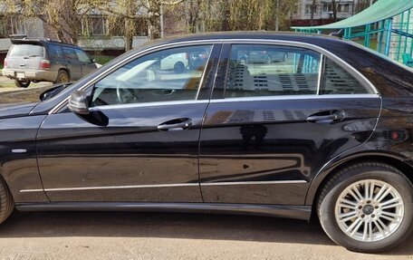 Mercedes-Benz E-Класс, 2011 год, 1 800 000 рублей, 6 фотография