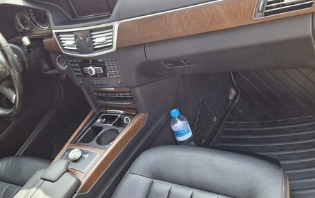 Mercedes-Benz E-Класс, 2011 год, 1 800 000 рублей, 10 фотография