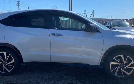 Honda Vezel, 2019 год, 1 930 000 рублей, 4 фотография