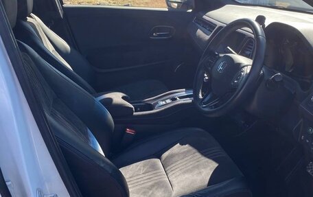 Honda Vezel, 2019 год, 1 930 000 рублей, 15 фотография