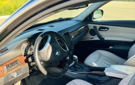 BMW 3 серия, 2009 год, 1 030 000 рублей, 16 фотография