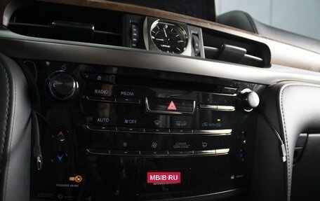 Lexus LX III, 2020 год, 9 800 000 рублей, 15 фотография