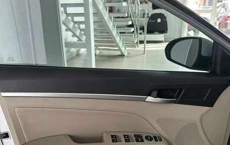 Hyundai Elantra VI рестайлинг, 2020 год, 1 944 000 рублей, 13 фотография