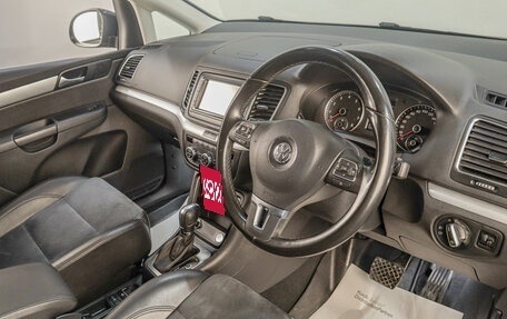 Volkswagen Sharan II, 2013 год, 1 369 000 рублей, 8 фотография