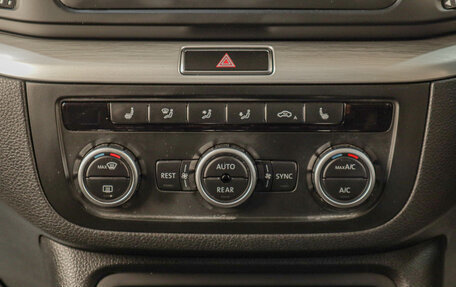 Volkswagen Sharan II, 2013 год, 1 369 000 рублей, 16 фотография