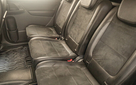 Volkswagen Sharan II, 2013 год, 1 369 000 рублей, 21 фотография