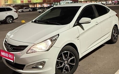 Hyundai Solaris II рестайлинг, 2016 год, 1 100 000 рублей, 3 фотография