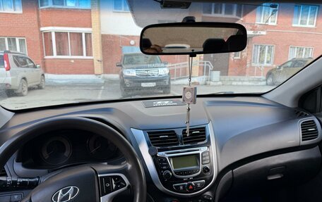 Hyundai Solaris II рестайлинг, 2012 год, 585 000 рублей, 6 фотография