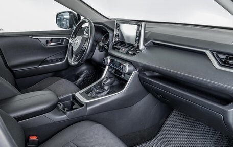 Toyota RAV4, 2020 год, 2 695 000 рублей, 9 фотография