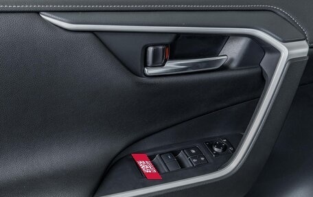 Toyota RAV4, 2020 год, 2 695 000 рублей, 12 фотография