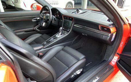 Porsche 911, 2017 год, 14 950 000 рублей, 33 фотография