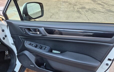 Subaru Outback IV рестайлинг, 2015 год, 2 000 000 рублей, 9 фотография