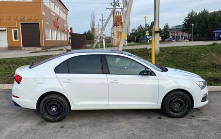 Skoda Rapid II, 2021 год, 1 799 000 рублей, 7 фотография