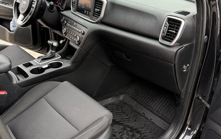 KIA Sportage IV рестайлинг, 2020 год, 2 350 000 рублей, 23 фотография